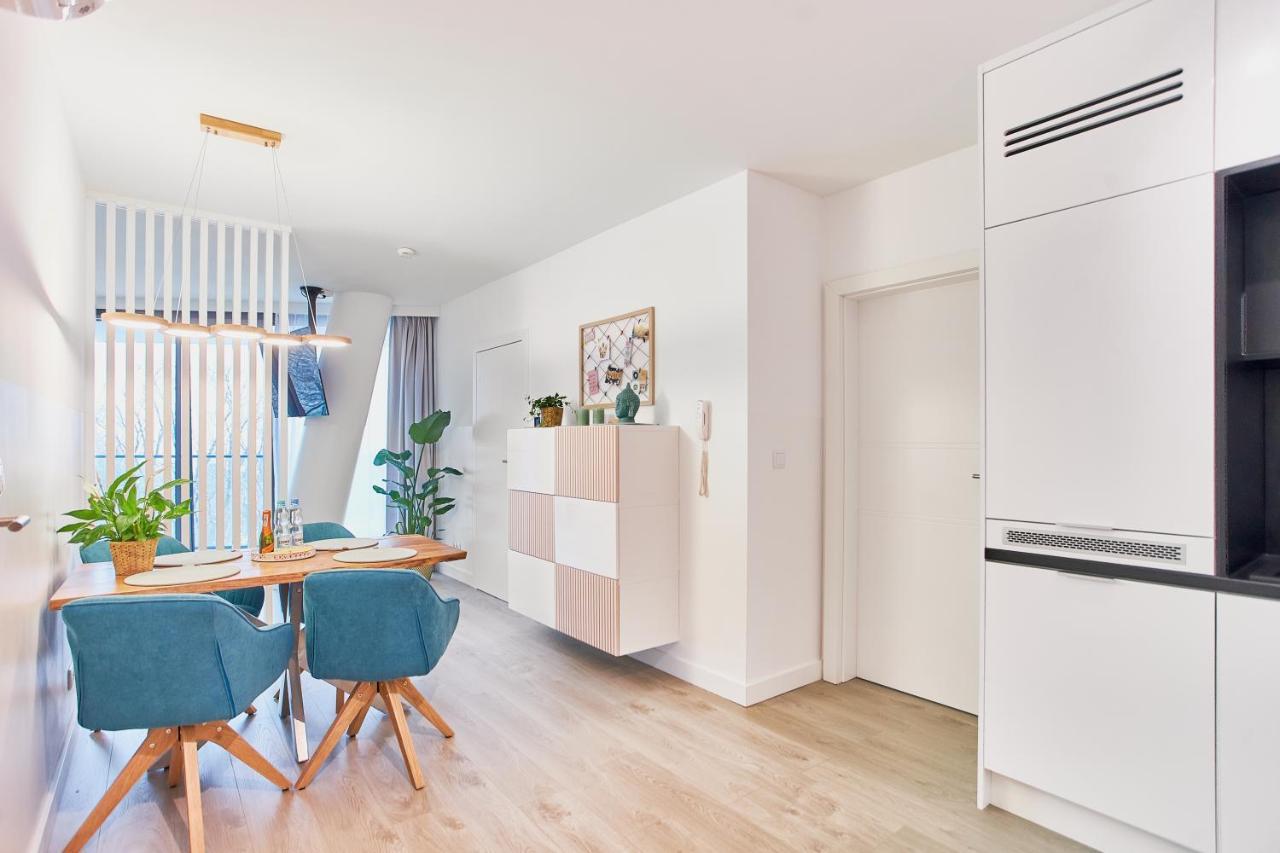Wave Family Apartment - Sea View Miedzyzdroje Bagian luar foto
